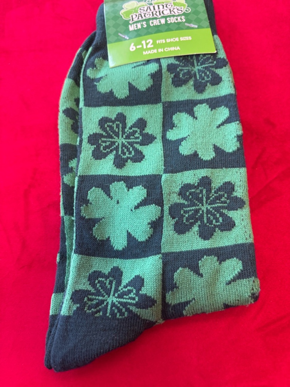 Men's Crew Socks - Green Shamrock Pattern Size 6-12